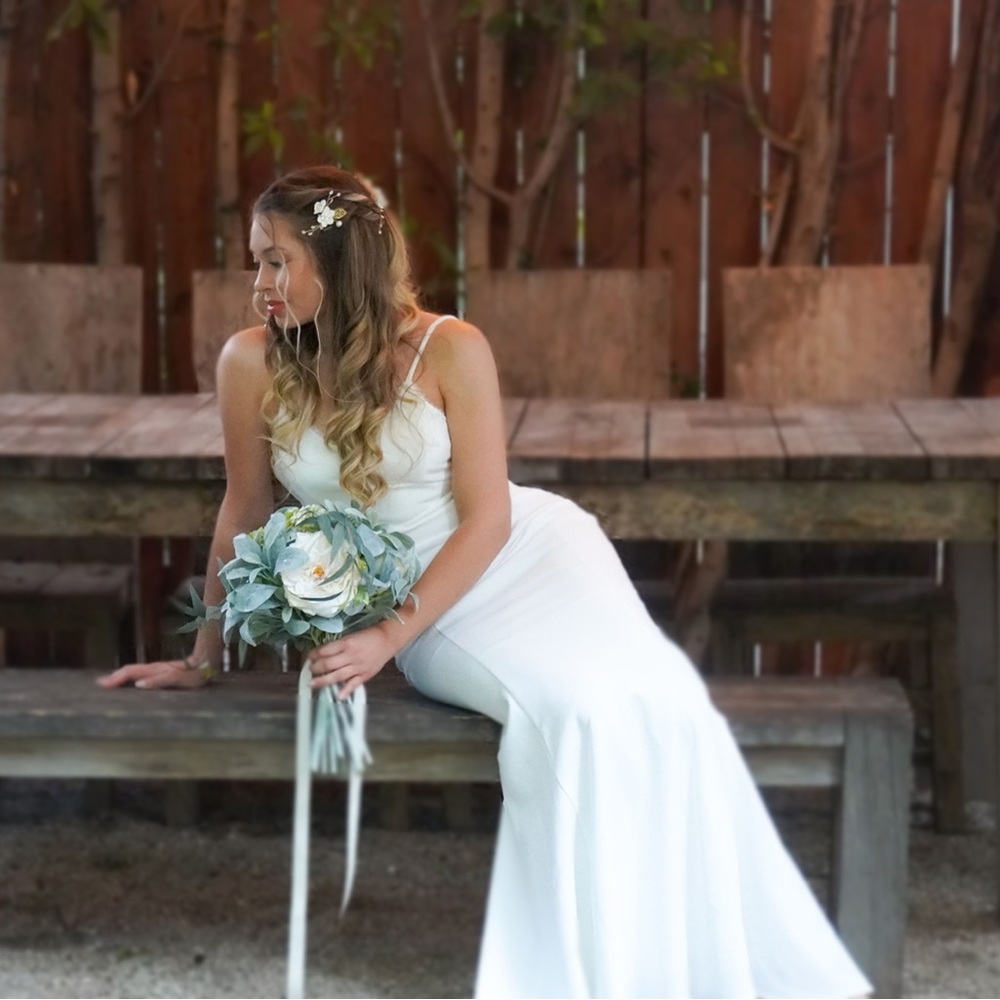 Lulu's Elegant White Wedding Dress